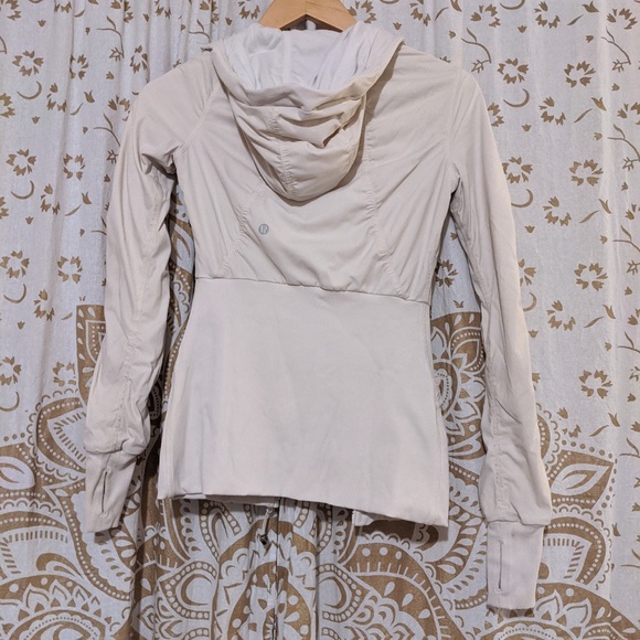 Lululemon Athletica Cream Light Hooded Jacket - Picture 3 of 4